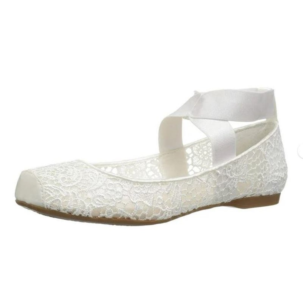 Jessica Simpson White Lace Ballet Flats with Ankle Wrap